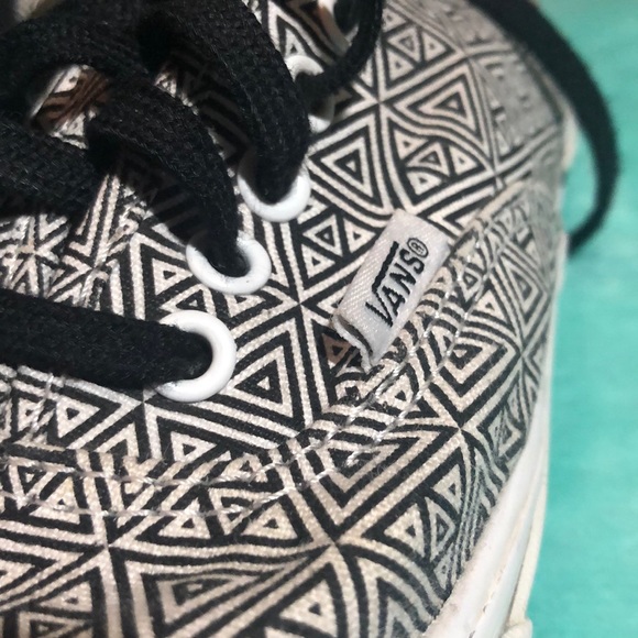 VANS Geometric Shoes - Picture 5 of 5